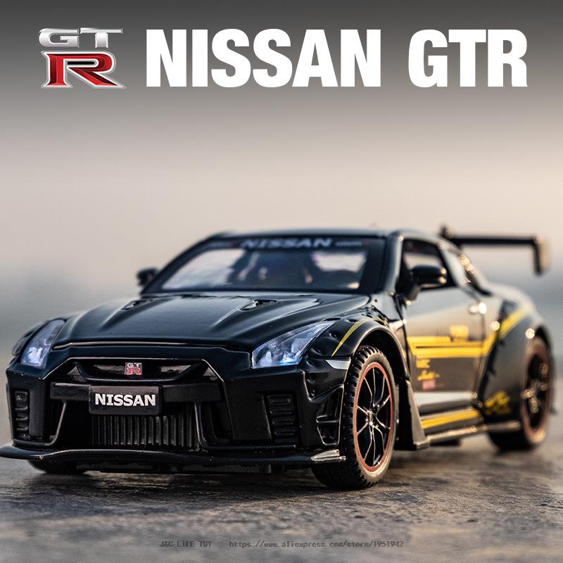 Car Model NISSAN GTR R35 Sports Metal Car Alloy Diecasts Toy Vehicles Cars Kid Children 1:32