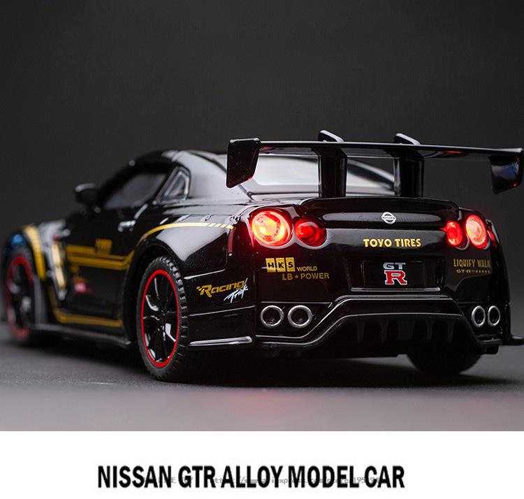 Car Model NISSAN GTR R35 Sports Metal Car Alloy Diecasts Toy Vehicles Cars Kid Children 1:32