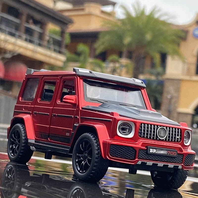 Car Model Mercedes Benz G700 G65 SUV Alloy Diecast Metal Toy Off-road Vehicles Sound Light kids Children Gift 1/32