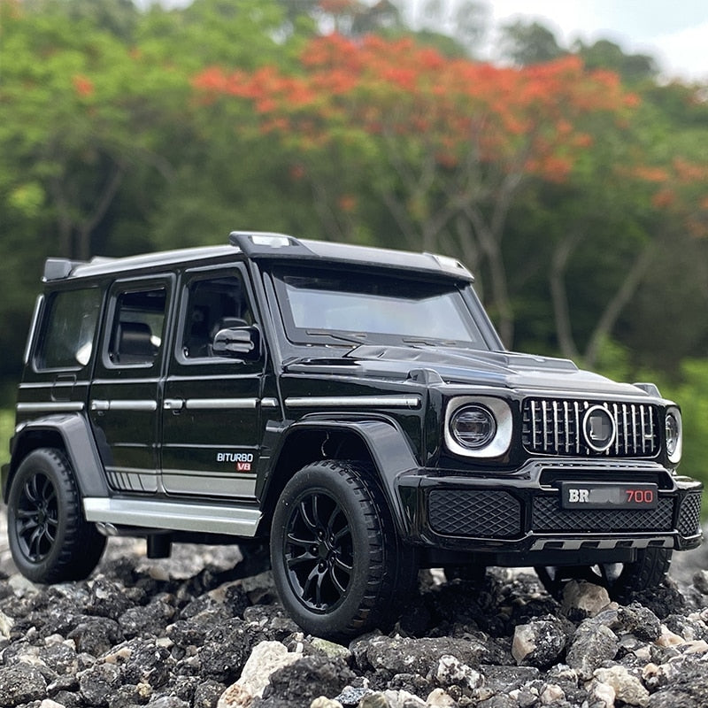 Car Model Mercedes Benz G700 G65 SUV Alloy Diecast Metal Toy Off-road Vehicles Sound Light kids Children Gift 1/32