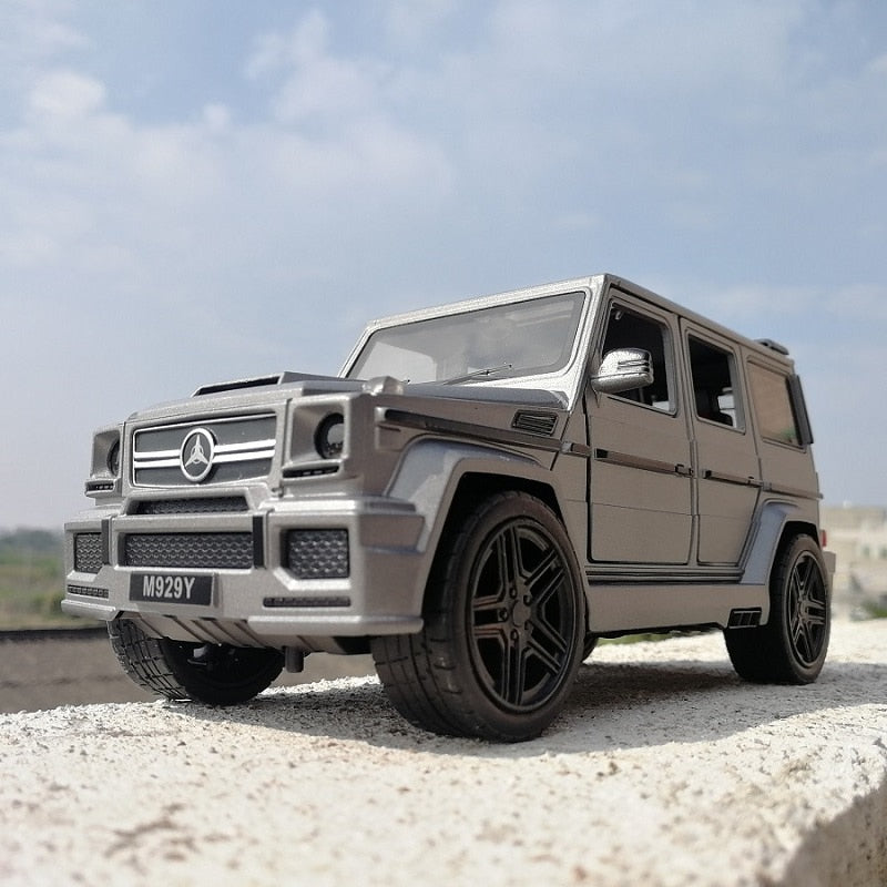 Car Model Mercedes Benz G65 SUV XLG M929Y Alloy Diecast Metal Toys 20Cm Vehicle 6 Open Doors Pull Back 1:24