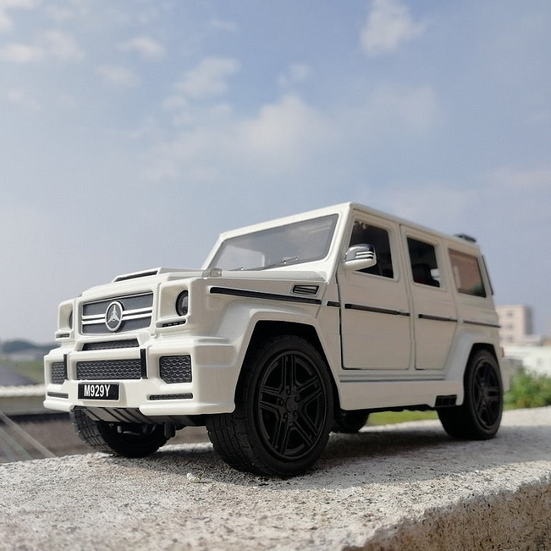 Car Model Mercedes Benz G65 SUV XLG M929Y Alloy Diecast Metal Toys 20Cm Vehicle 6 Open Doors Pull Back 1:24