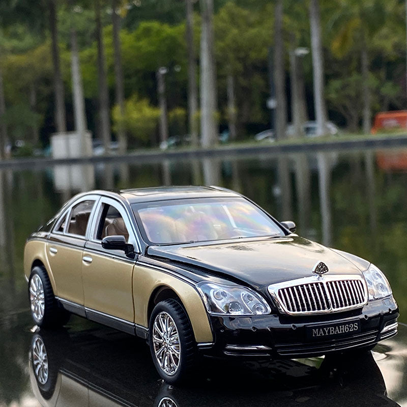 Car Model Mercedes Benz Maybach 62s S650 Classic Alloy Diecast Metal Toy Vehicles Car Kids 1:24